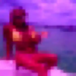 Khoudia (30 ans) à Adriers attend une rencontre ce soir