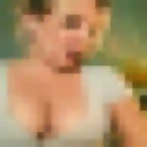 Axelle, 24 ans, en ligne à Aiguefonde pour une rencontre coquine