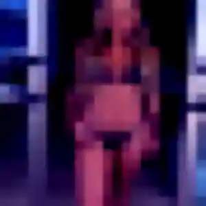 Zawadi, 27 ans, en ligne à Allonville pour une rencontre coquine