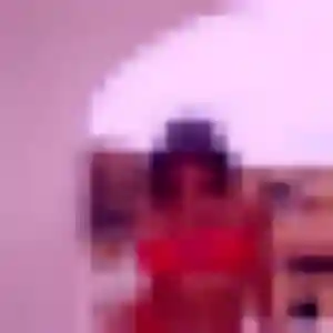 Yasmine, 26 ans, connectée à Ambierle pour un plan cul