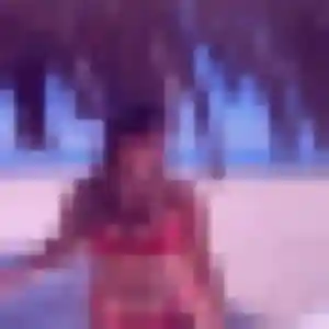 Efua, 23 ans, connectée à Andel pour une rencontre coquine