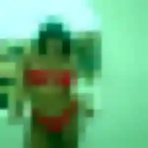 Rejoins Eugénie, 41 ans à Auzat-la-Combelle gratuitement