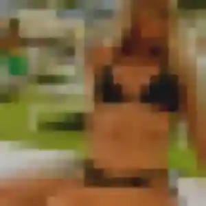 Esi, 34 ans, en ligne à Aviron pour une rencontre coquine
