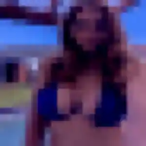 Francine, femme de 24 ans cherche plan cul à Baccarat