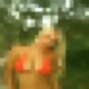 Rejoins Awa, 30 ans à Baden gratuitement