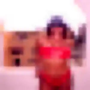 Mumbi, fille de 30 ans propose plan cul à Baume-les-Dames