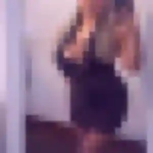 Téning, 32 ans, en ligne à Belloy-en-France pour une rencontre coquine