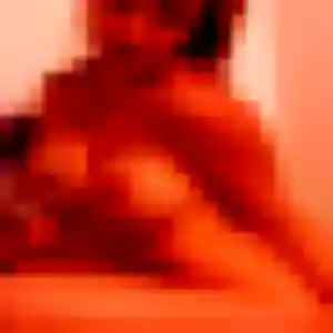 Rejoins Adjoua, 44 ans à Beure en privé