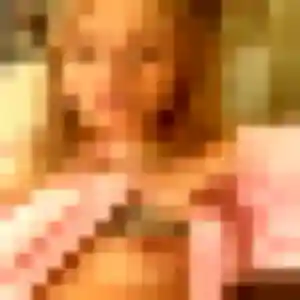 Rejoins Francine, 22 ans à Billiers en privé