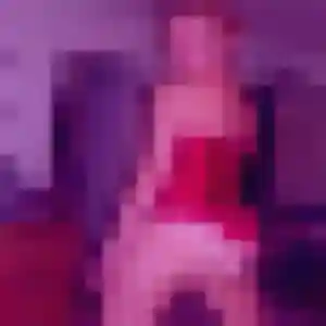 Lilou, 24 ans, dispo pour plan cul à Bining