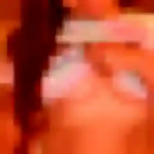 Suzanne, 22 ans, disponible à Bizonnes pour un plan cul
