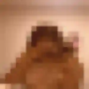 Axelle, 25 ans, connectée à Boisset-et-Gaujac pour une rencontre coquine