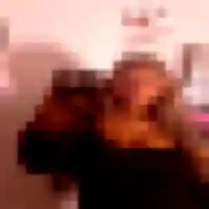 Rencontre Ursula, 26 ans à Bonnelles en privé