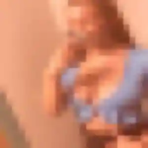 Fatoumata, 33 ans, connectée à Bouloire pour une rencontre coquine