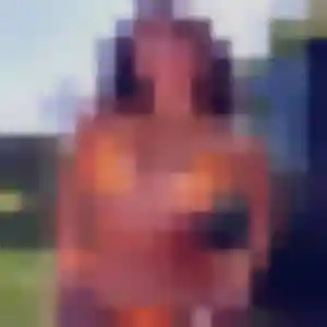 Salomé, 22 ans, cherche un plan cul à Brix