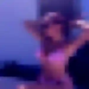 Rencontre Kadiatou, 25 ans à Buzet-sur-Baïse en privé