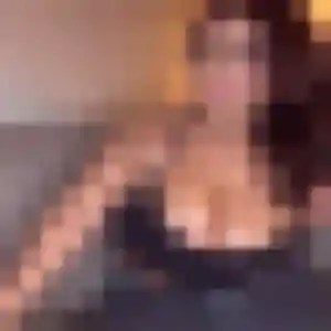 Noémie, 29 ans, en ligne à Camphin-en-Pévèle pour un plan cul