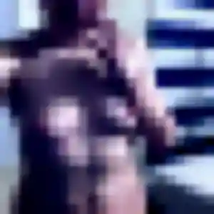 Mumbi, 23 ans, connectée à Candillargues pour une rencontre coquine