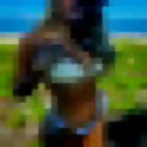 Photo exclusive de Diouma, 34 ans à Caouënnec-Lanvézéac - plan discret