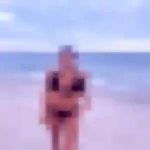 Roxane de Carentan-les-Marais, 26 ans - plan cul sans prise de tête