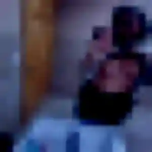 Wivine, 33 ans, connectée à Carignan-de-Bordeaux pour une rencontre coquine