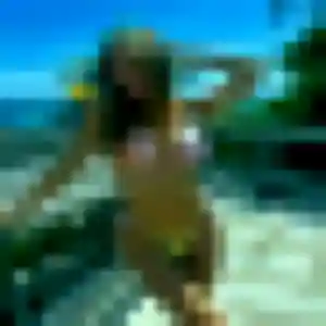 Binta, femme de 23 ans propose plan cul à Carquefou