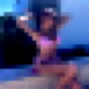 Brigitte, femme de 40 ans propose plan cul à Cattenières