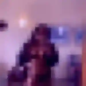 Ebele, femme de 32 ans veut plan cul à Caux