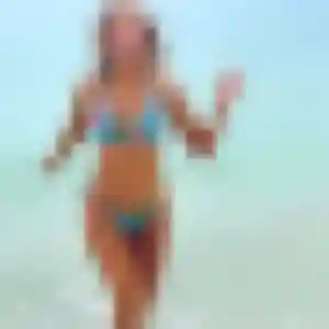 Rencontre Adunni, 24 ans à Cernay-la-Ville gratuitement