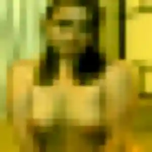 Héloïse (23 ans) à Certines propose une rencontre ce soir
