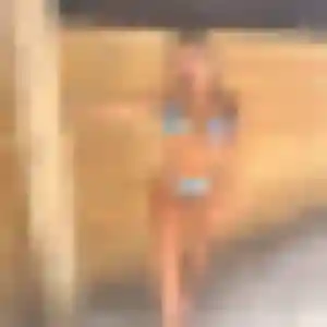 Gathoni, 26 ans, connectée à Champrond-en-Gâtine pour un plan cul