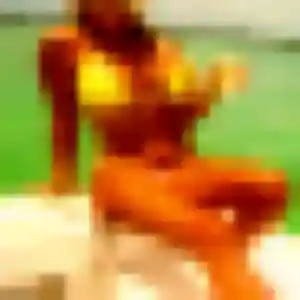 Rencontre Adwoa, 22 ans à Chaneins en privé