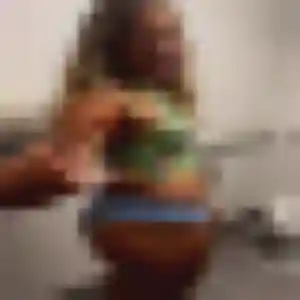 Photo de Bintou à Châteauvilain (27 ans) - plan cul gratuit