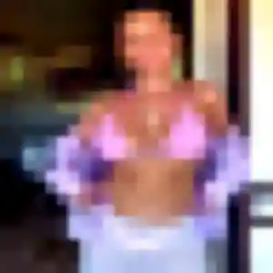 Oumou Kalsoum, 28 ans, connectée à Châtenoy-le-Royal pour une rencontre coquine