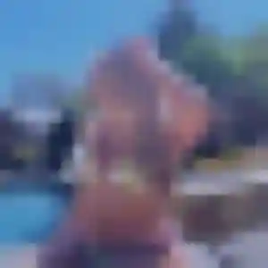 Contacte Touty, 22 ans à Clichy en privé