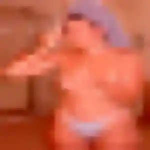 Gnilane, 26 ans, dispo pour plan cul à Corseul