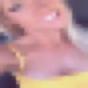 Contacte Khadija, 33 ans à Coudekerque-Branche en privé