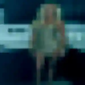 Charmante Gnilane, 28 ans à Coulanges-la-Vineuse - voir sa photo
