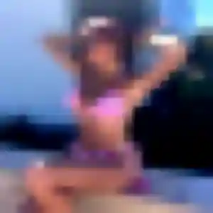Photo de Evelyne à Coulomby (35 ans) - plan cul gratuit