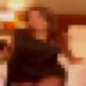 Contacte Céline, 45 ans à Courthézon en privé