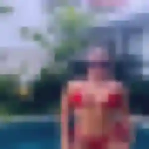 Rencontre Adwoa, 24 ans à Croissy-sur-Seine en privé
