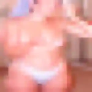 Photo de Éléonore à Darnétal (44 ans) - plan cul discret