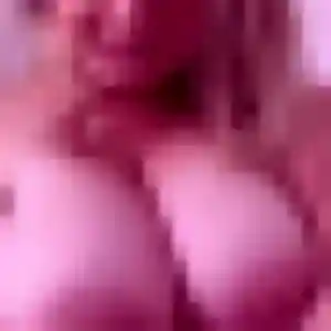Contacte Bernadette, 28 ans à Durningen gratuitement