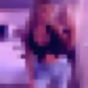 Noëlle, 32 ans, en ligne à Enveitg pour un plan cul