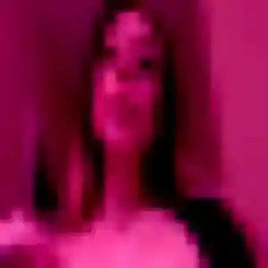 Faustine, fille de 23 ans propose plan cul à Éréac