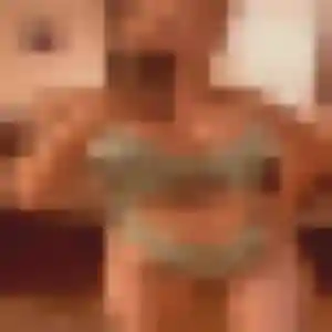 Photo exclusive de Sanata, 25 ans à Escassefort - plan discret
