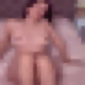 Photo de Michèle à Espalion (22 ans) - plan cul discret