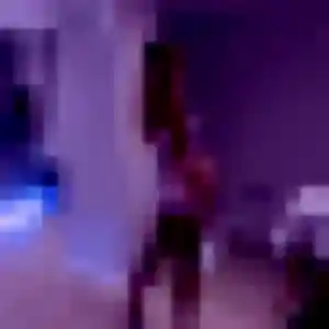 Carine, 24 ans, en ligne à Fêche-l'Église pour une rencontre coquine