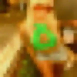 Contacte Zaïna, 32 ans à Genilac en privé
