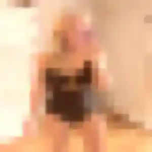 Louisette, femme de 40 ans propose plan cul à Givonne